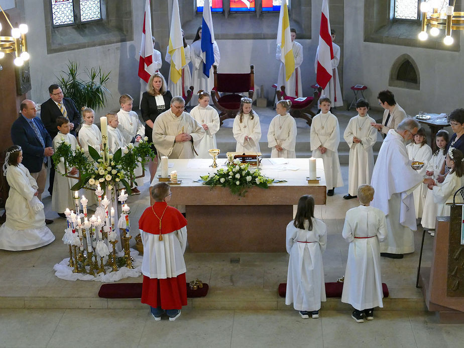 Feier der 1. Heiligen Kommunion in Sankt Crescentius (Foto: Karl-Franz Thiede)